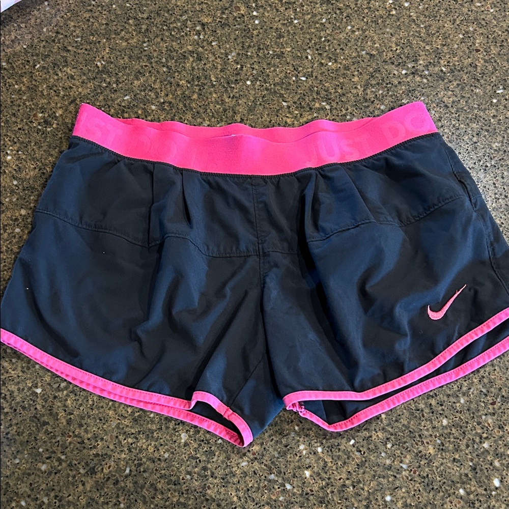 Nike Women's Athletic Shorts in Black and Pink med